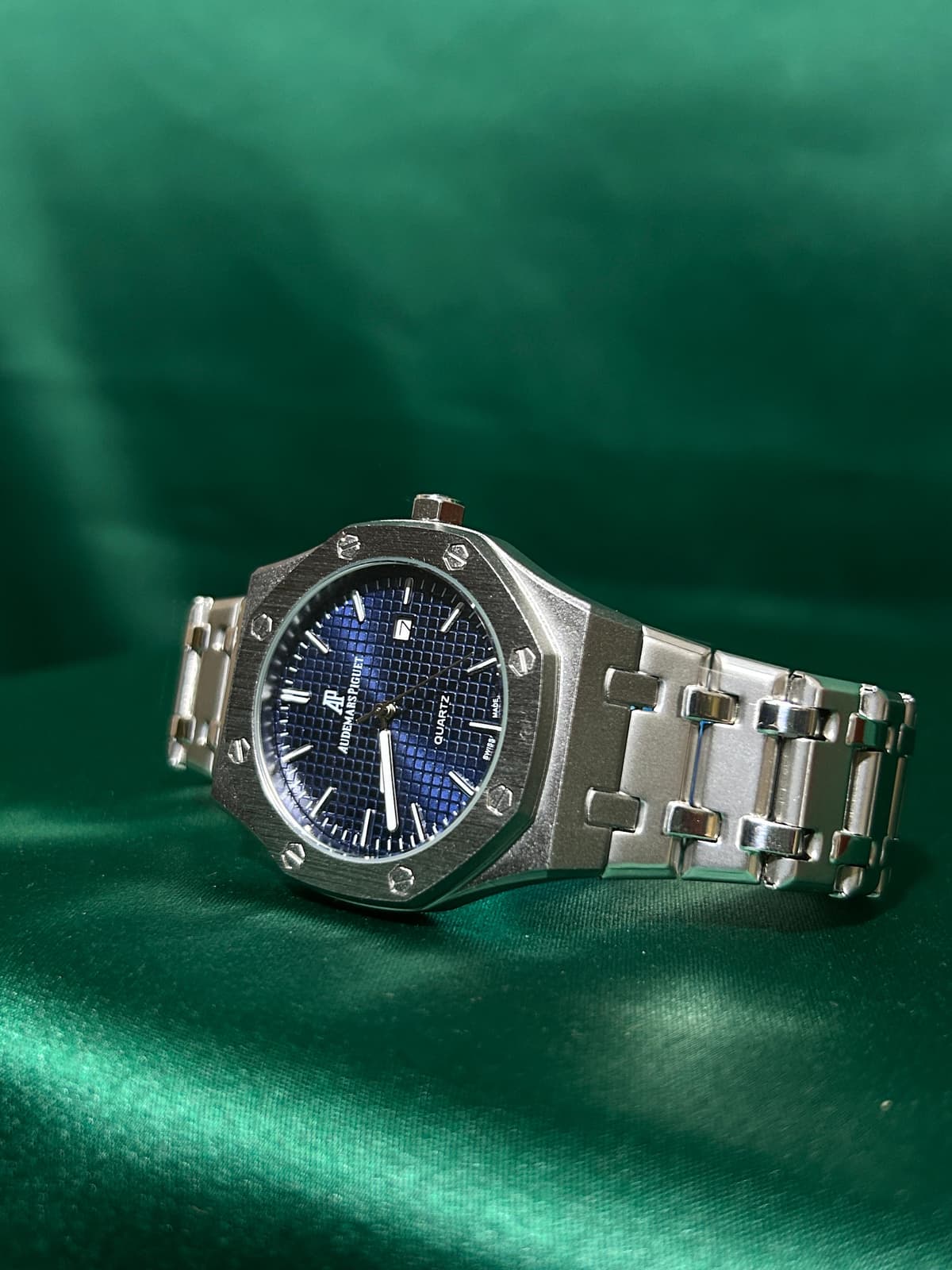 AP Royal Grid Blue Dial 3